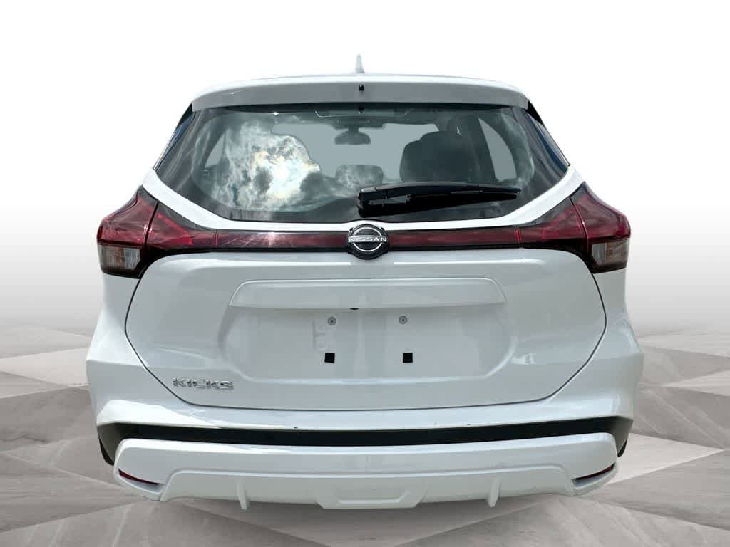 Used 2024 Nissan Kicks S FWD image 7