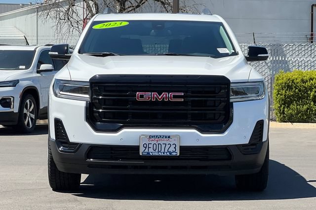 Used 2023 GMC Acadia SLE w/ Driver Convenience Package FWD image 9