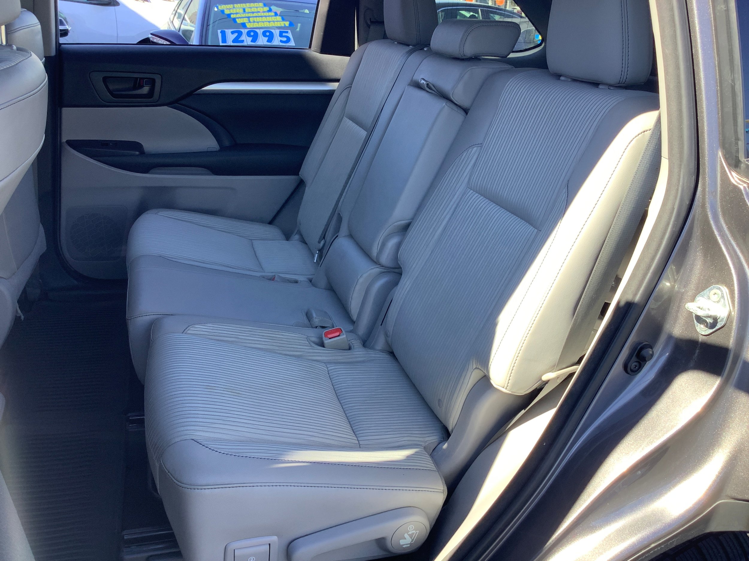 Used 2015 Toyota Highlander Plus AWD/4WD image 12