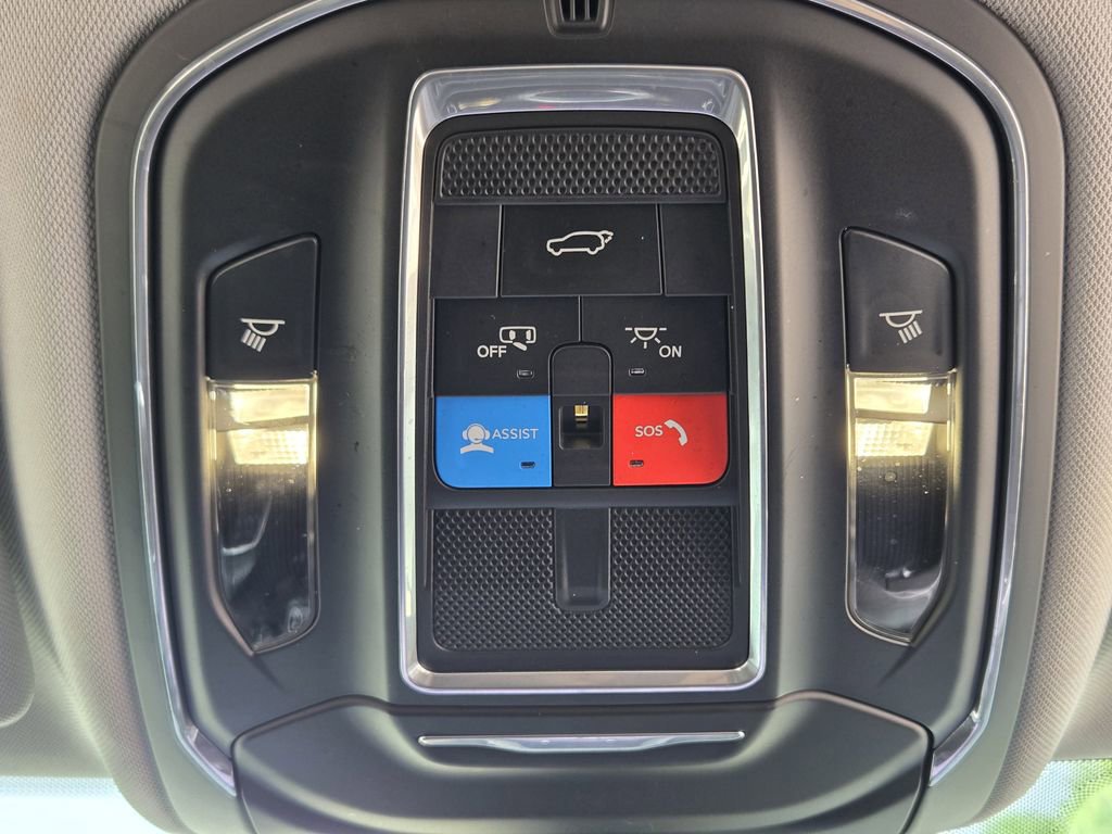 Used 2023 Jeep Grand Cherokee Limited RWD image 33