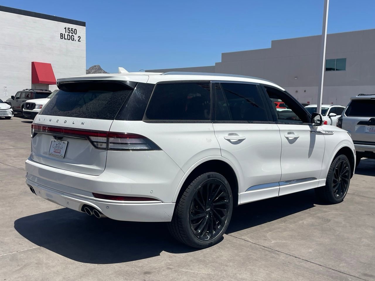 Used 2021 Lincoln Aviator Reserve w/ Equipment Group 210A AWD/4WD image 3