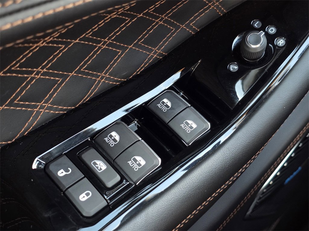 Used 2023 Jeep Grand Cherokee Summit image 27