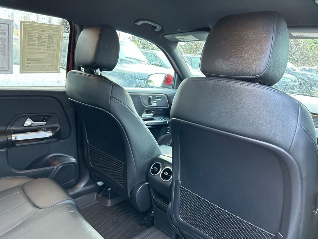 Used 2022 Mercedes-Benz GLB 250 4MATIC w/ Premium Package Lite image 7