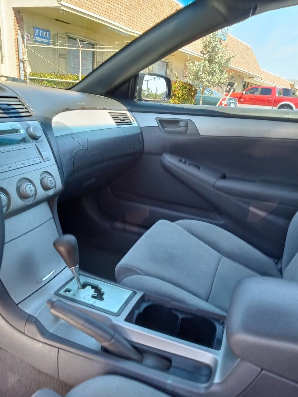 Used 2004 Toyota Solara SE image 5