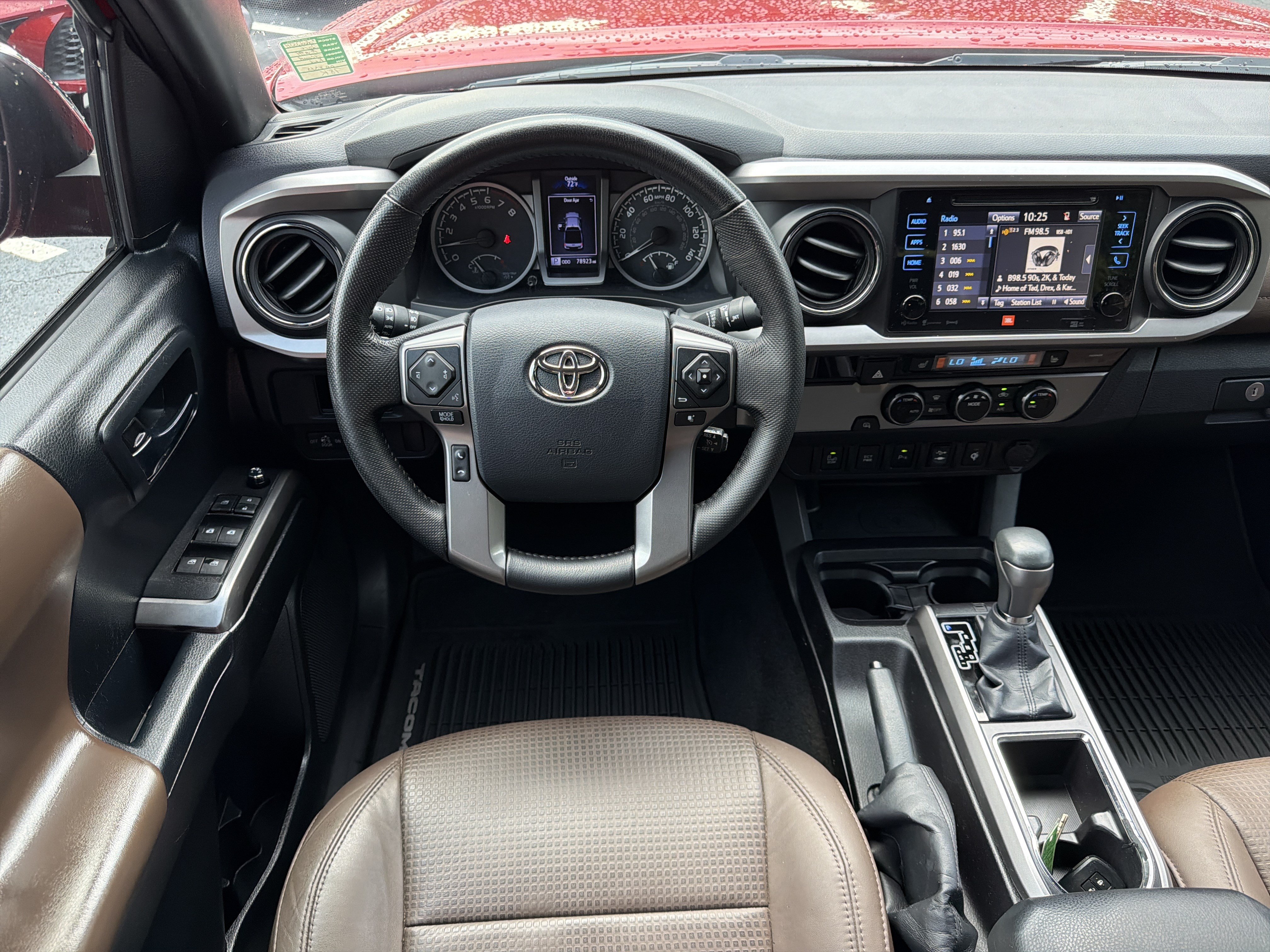 Used 2016 Toyota Tacoma Limited w/ Towing Package RWD image 30