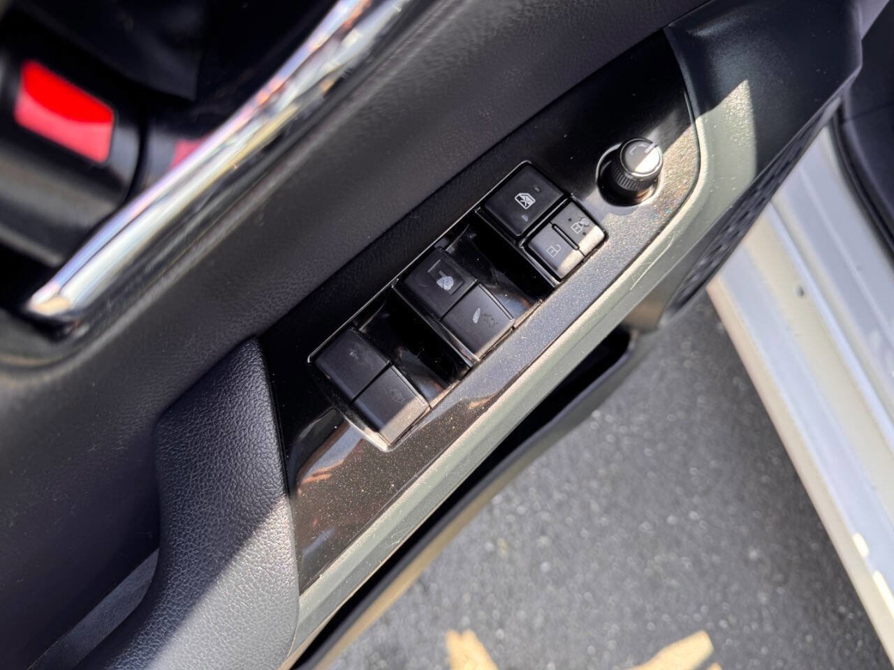 Used 2021 Toyota Prius FWD image 21