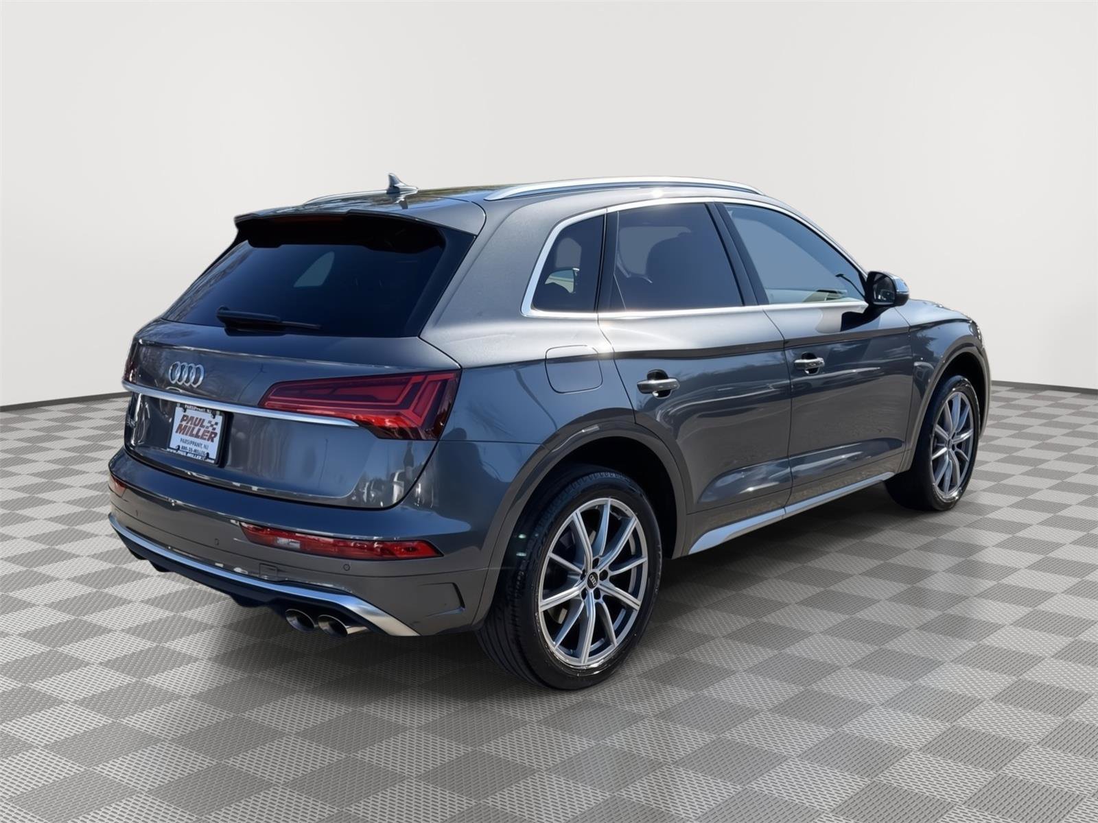 Used 2023 Audi SQ5 Premium Plus w/ Premium Plus Package image 6