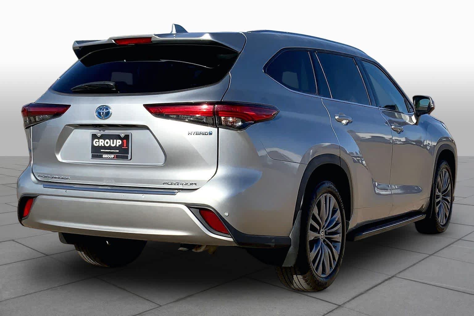 Used 2020 Toyota Highlander Platinum AWD/4WD image 30