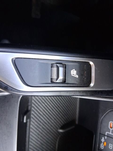 Used 2024 Kia Sorento S image 27
