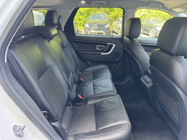 Used 2018 Land Rover Discovery Sport SE AWD/4WD image 33