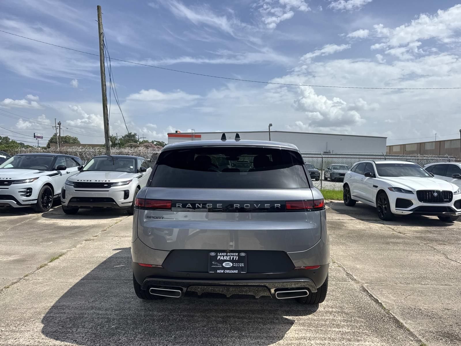 New 2025 Land Rover Range Rover Sport SE AWD/4WD image 19