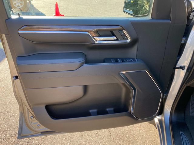 Used 2024 Chevrolet Silverado 1500 LT AWD/4WD image 12