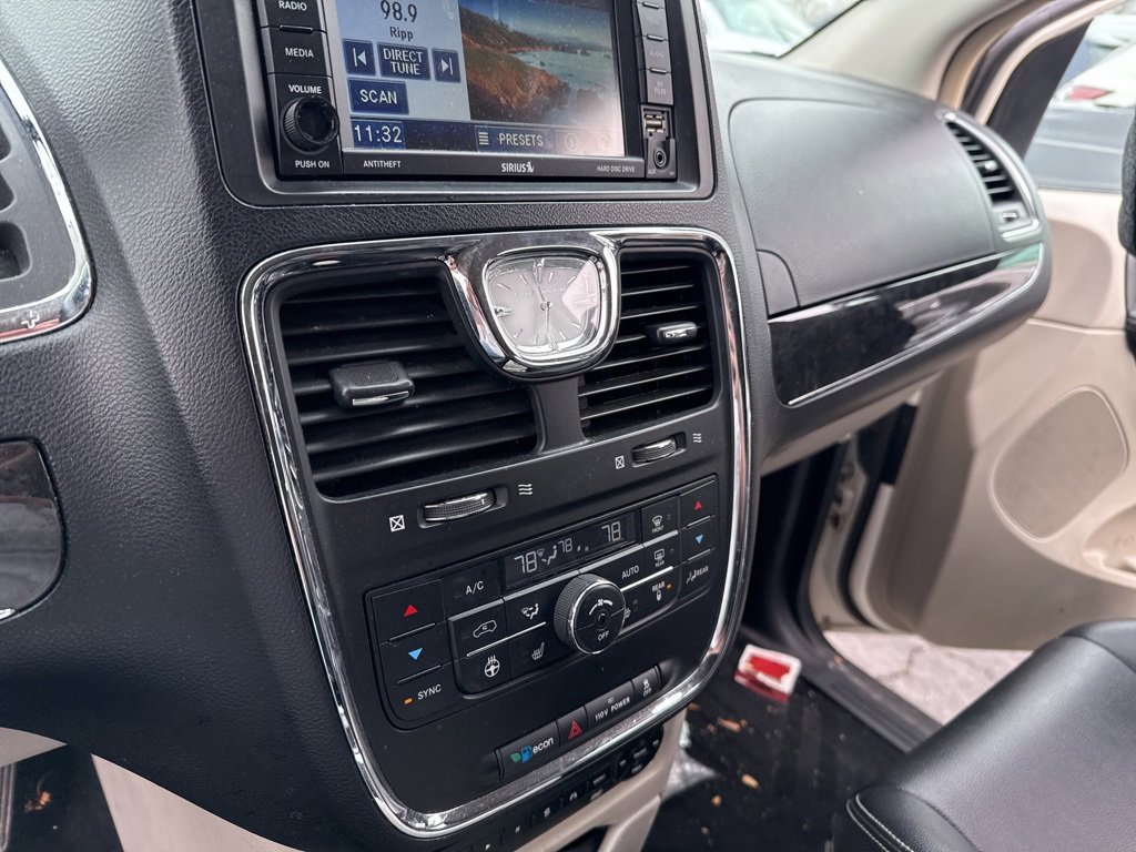 Used 2012 Chrysler Town & Country Touring-L w/ Entertainment Group #2 image 13