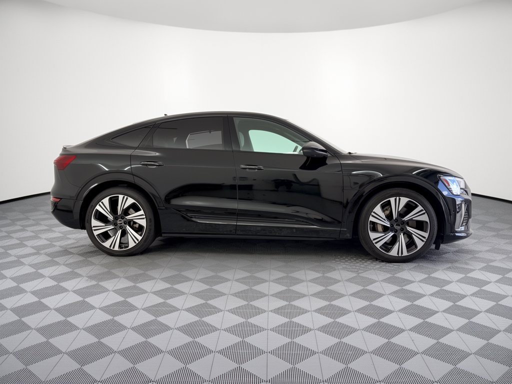 Used 2024 Audi Q8 e-tron Prestige AWD/4WD image 8