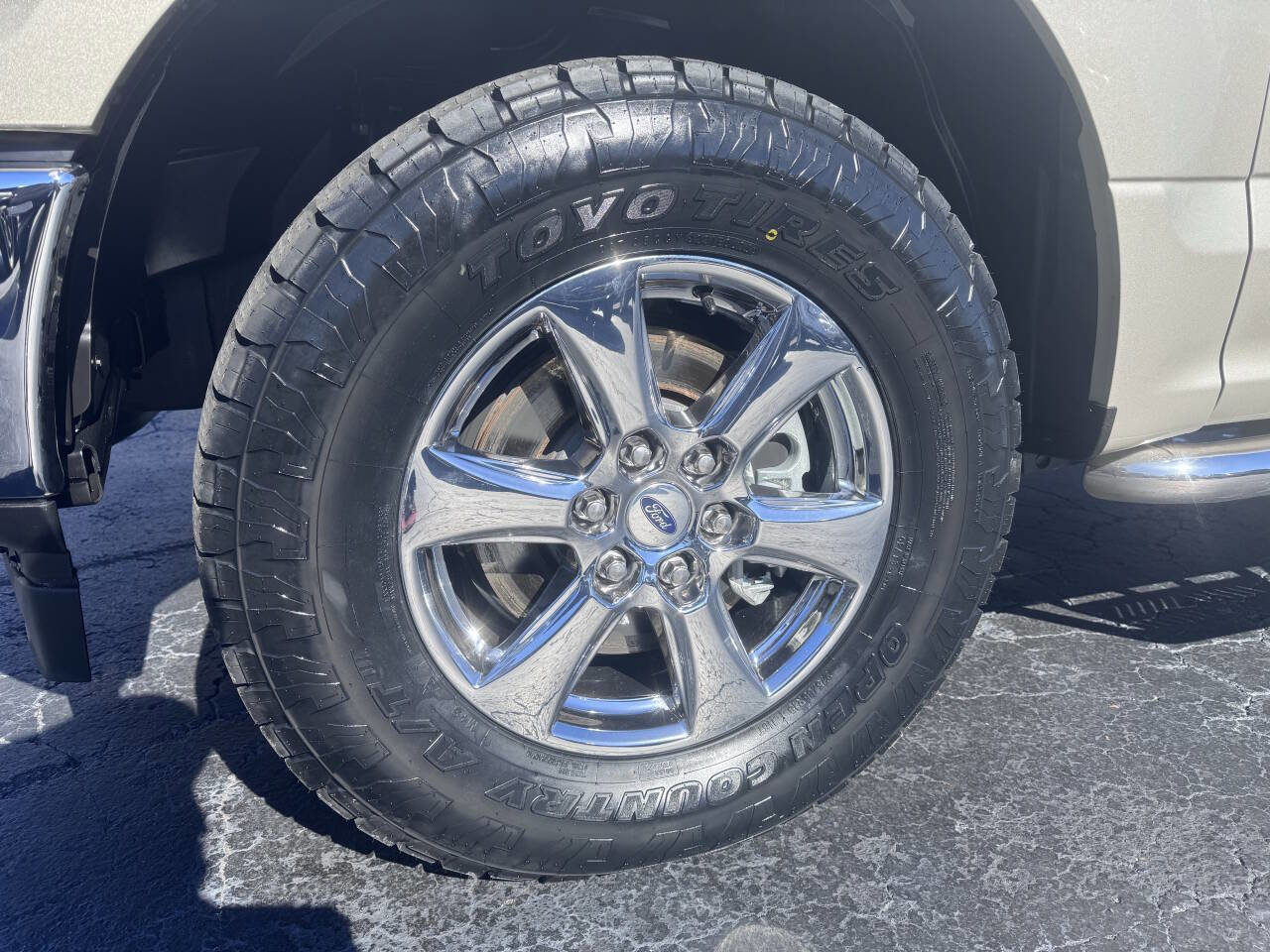 Used 2018 Ford F150 XLT w/ Equipment Group 302A Luxury image 12