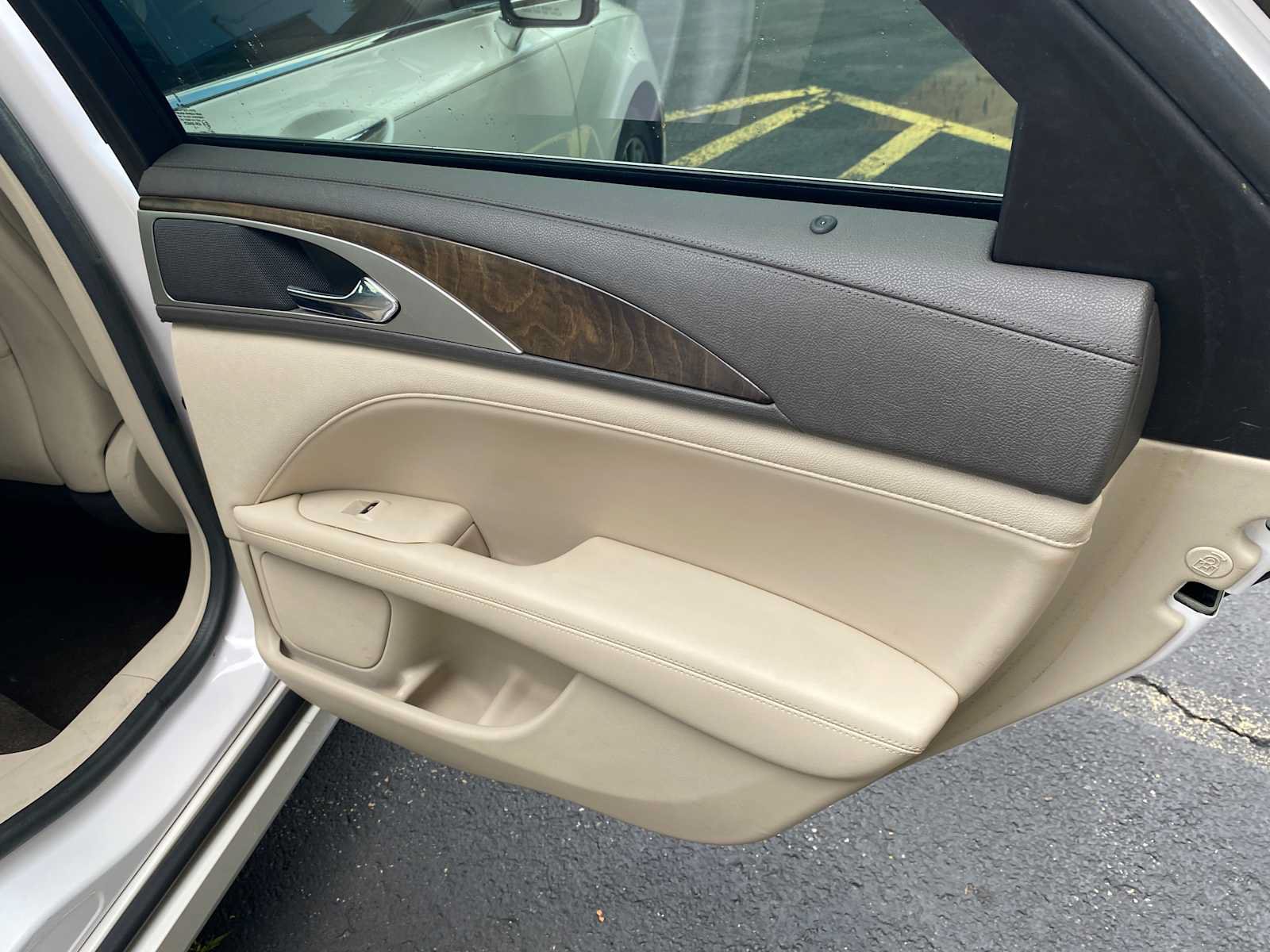 Used 2017 Lincoln MKZ Select FWD image 37