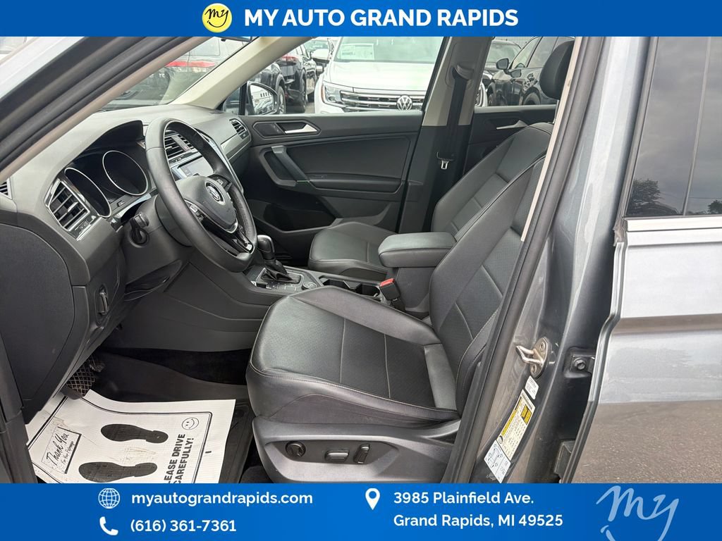 Used 2020 Volkswagen Tiguan SE AWD/4WD image 9