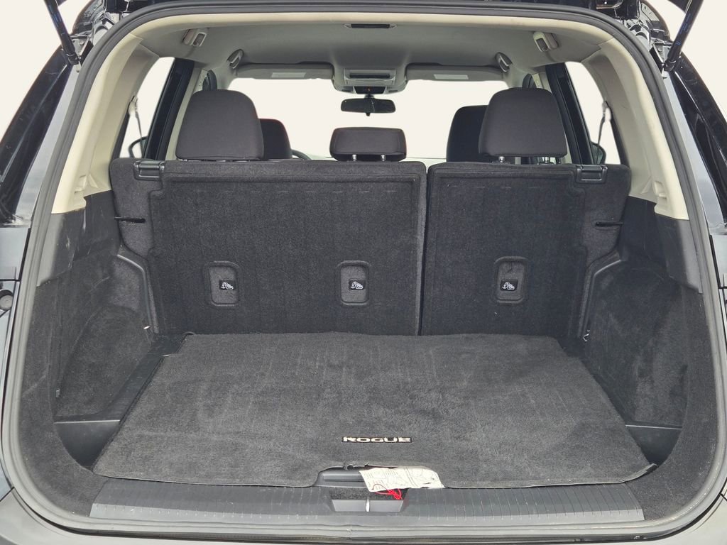 Used 2023 Nissan Rogue S FWD image 12