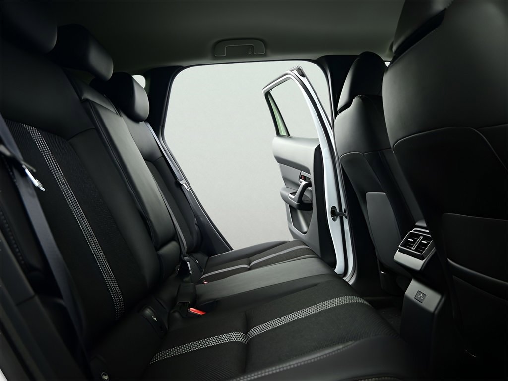 Certified 2025 MAZDA CX-50 2.5 Hybrid w/ Weather Package image 28