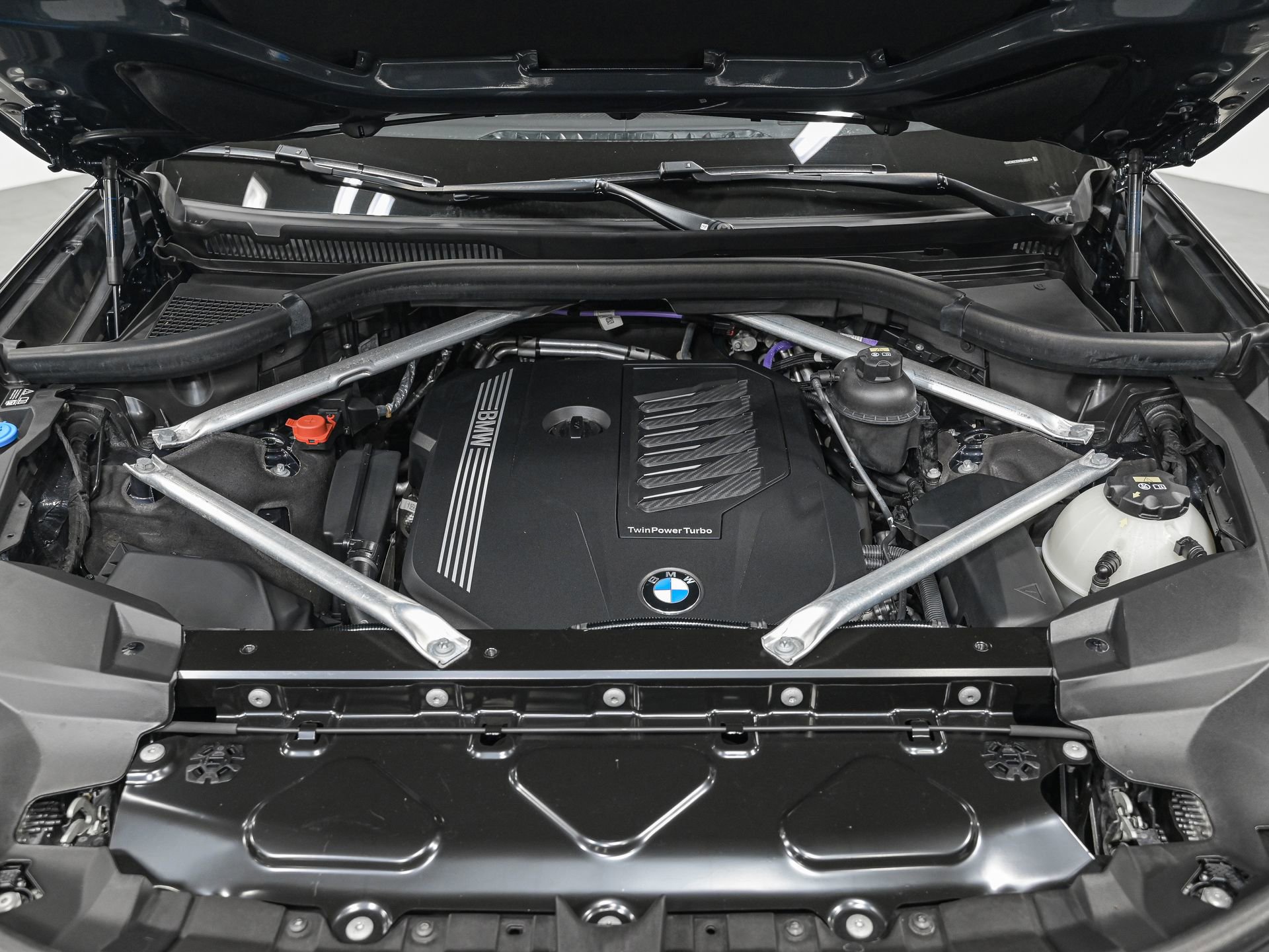 Used 2022 BMW X7 xDrive40i w/ M Sport Package image 11