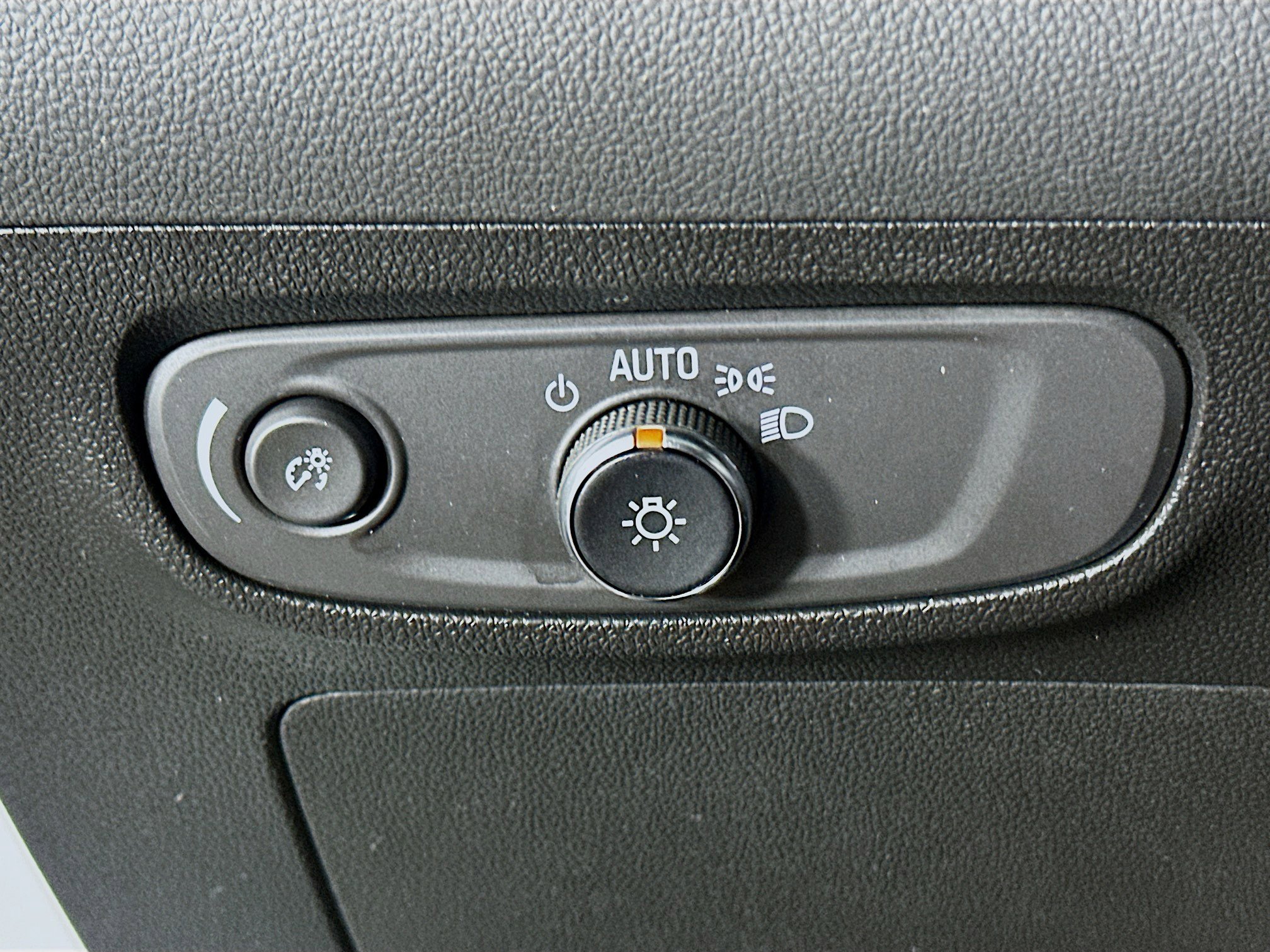 Used 2025 Buick Encore GX Preferred FWD image 17