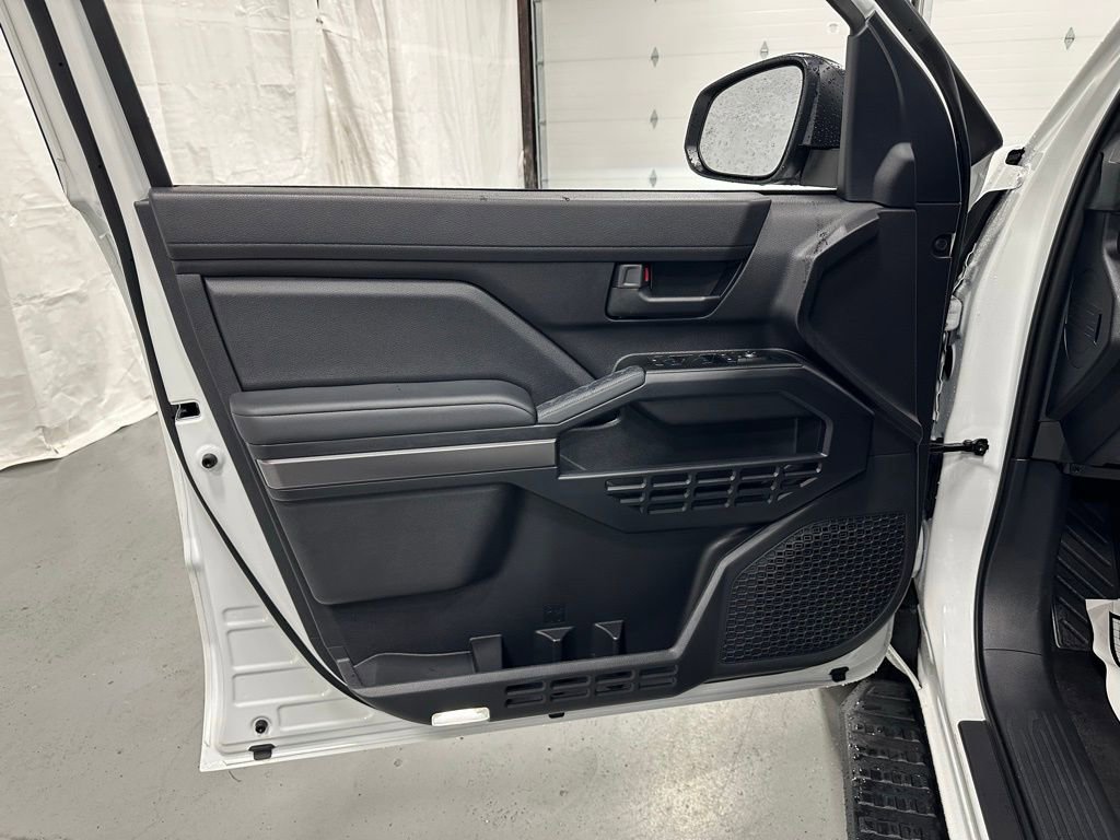 Used 2025 Toyota 4Runner SR5 image 8