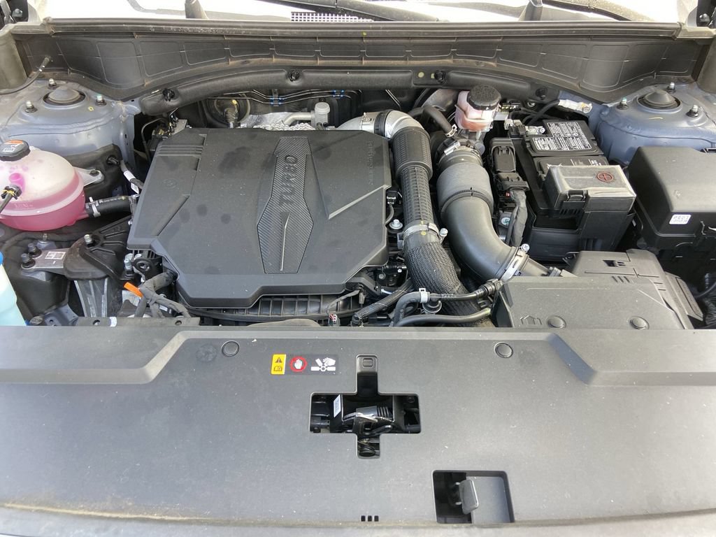 Used 2025 Hyundai Santa Fe SEL FWD image 25