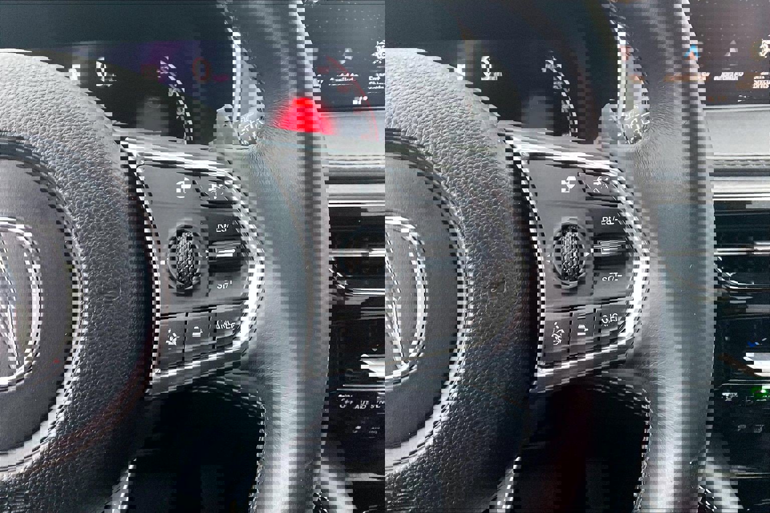 Used 2023 Acura MDX SH-AWD w/ Advance Package image 24