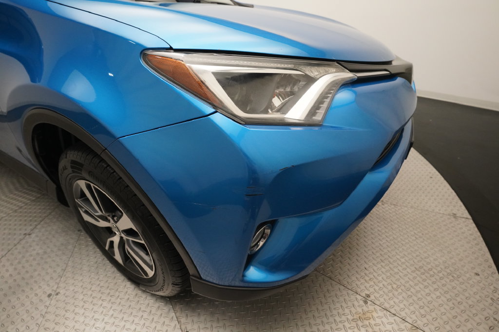 Used 2018 Toyota RAV4 XLE w/ Plus Extra Value Package AWD/4WD image 23
