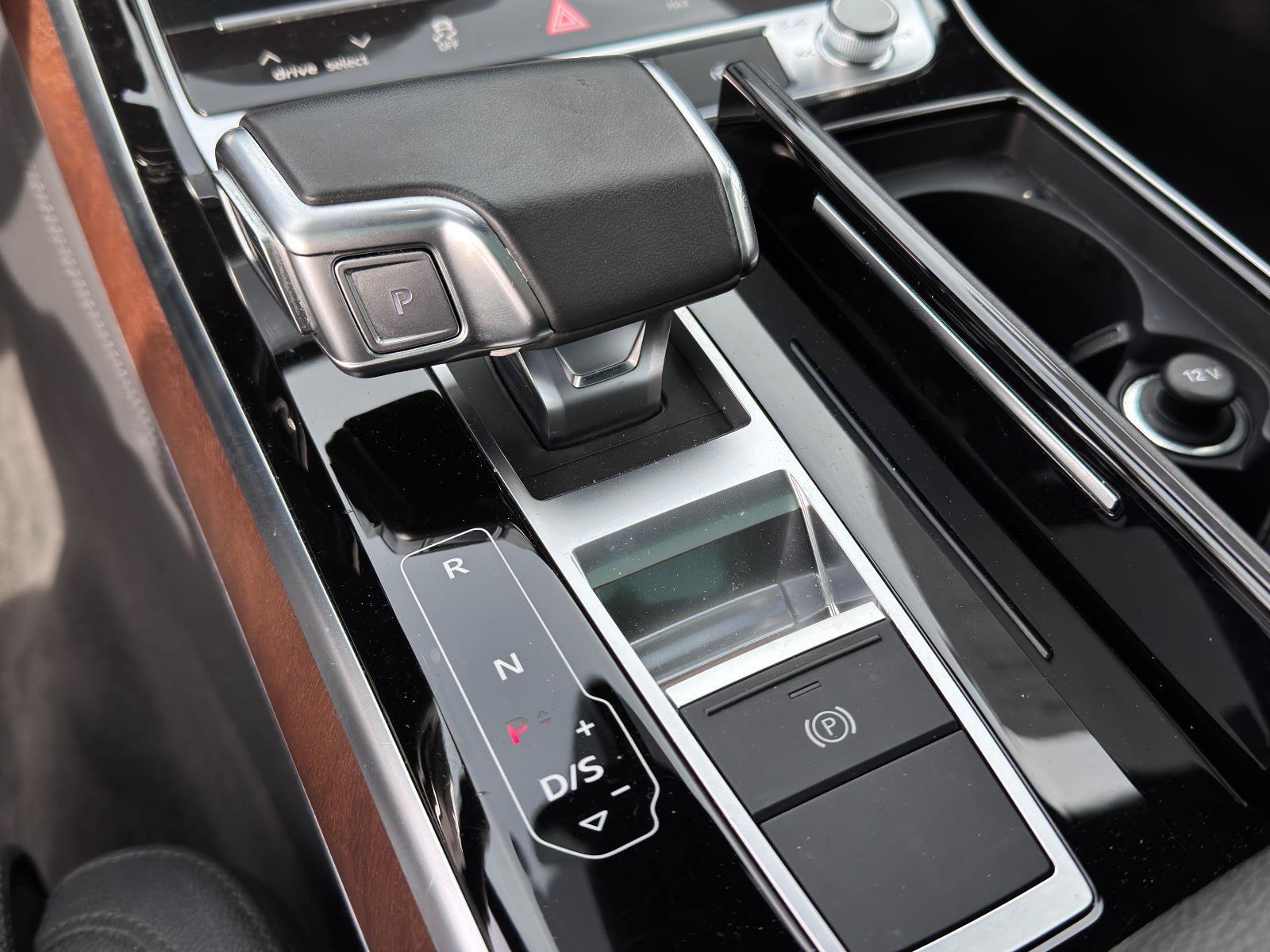 Used 2021 Audi A8 L 3.0T w/ Executive Plus Package image 20