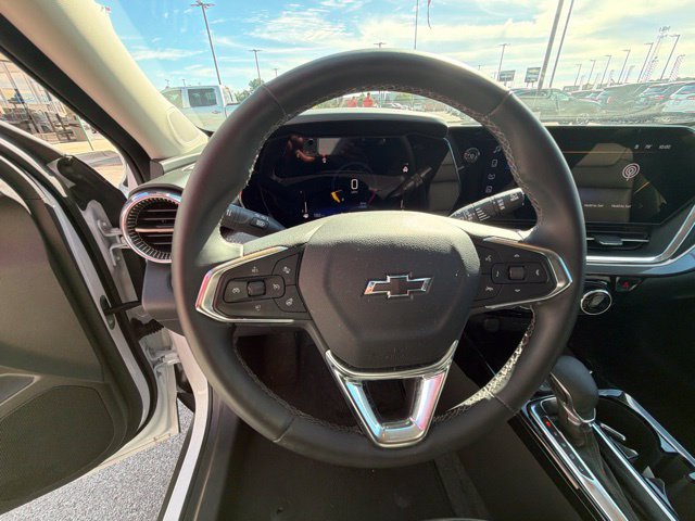 Used 2025 Chevrolet Trax ACTIV w/ Driver Confidence Package FWD image 42
