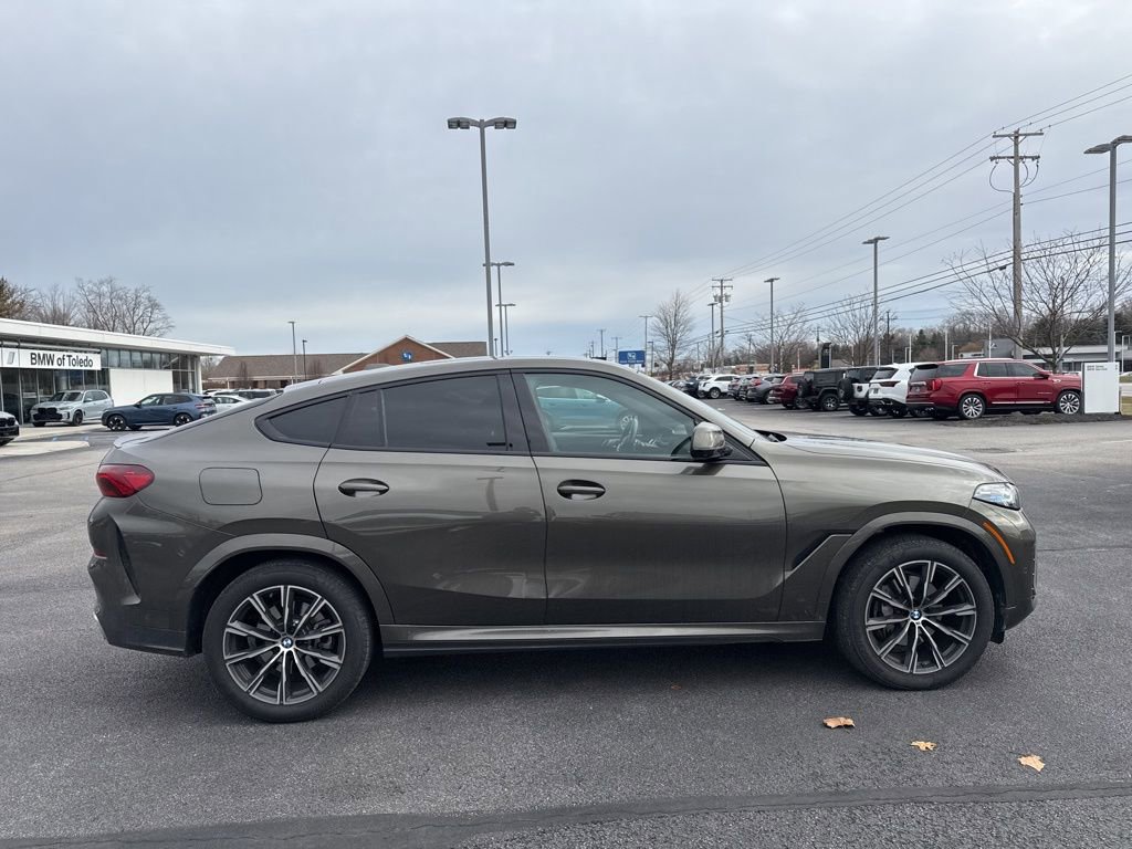 Used 2024 BMW X6 xDrive40i w/ Premium Package image 24