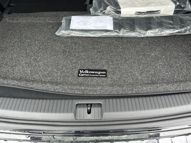 New 2026 Volkswagen Atlas SEL Premium R-Line image 18