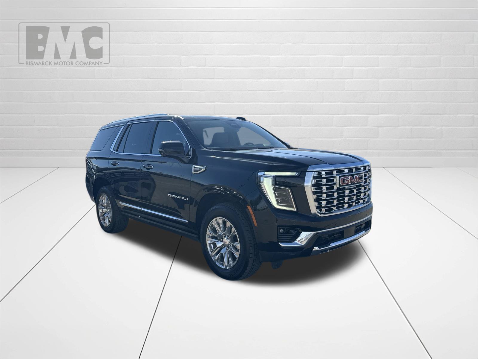 Used 2026 GMC Yukon Denali w/ Sun & Power Step Package AWD/4WD image 2