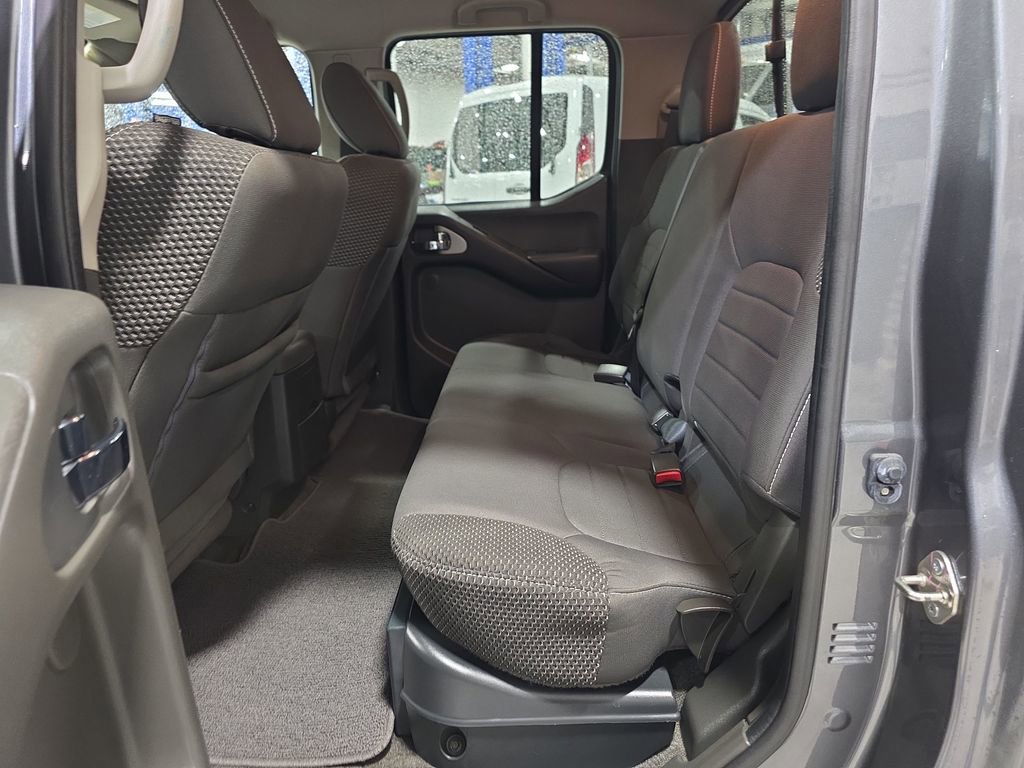 Used 2018 Nissan Frontier PRO-4X AWD/4WD image 17