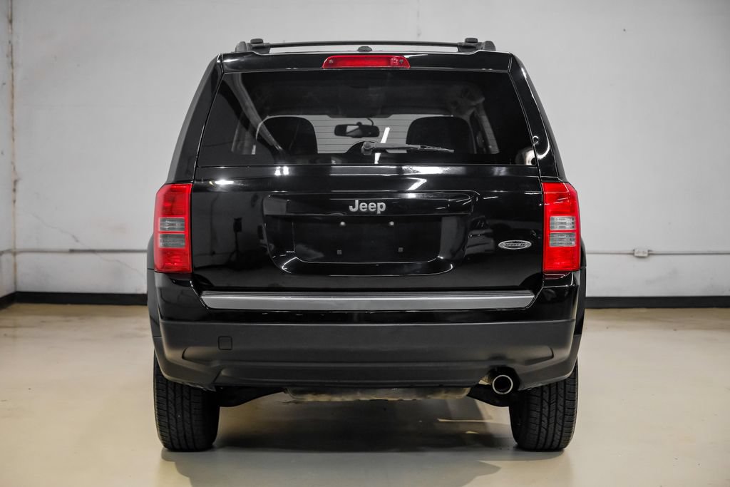 Used 2017 Jeep Patriot Sport w/ Power Value Group FWD image 13