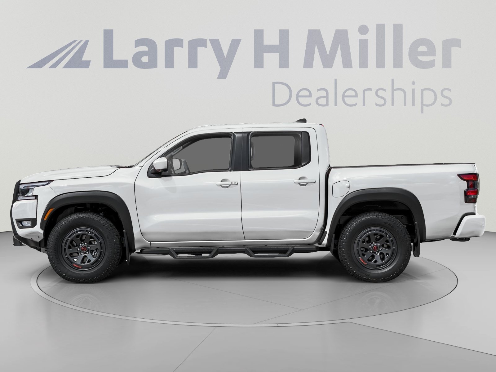 New 2027 Nissan Frontier Pro-X w/ Tow Package RWD image 3
