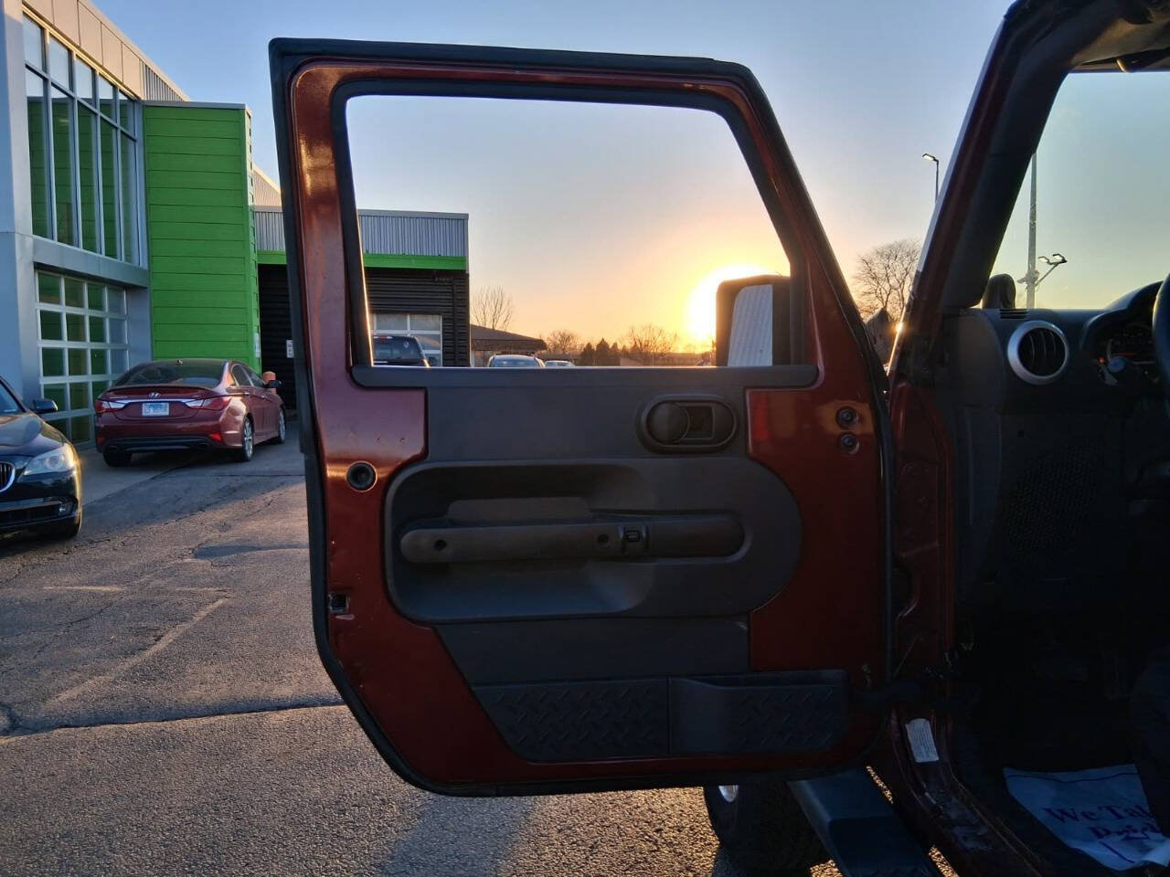 Used 2008 Jeep Wrangler Unlimited Sahara AWD/4WD image 13