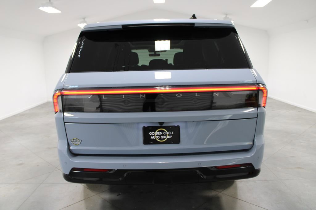 New 2026 Lincoln Navigator L Reserve image 7