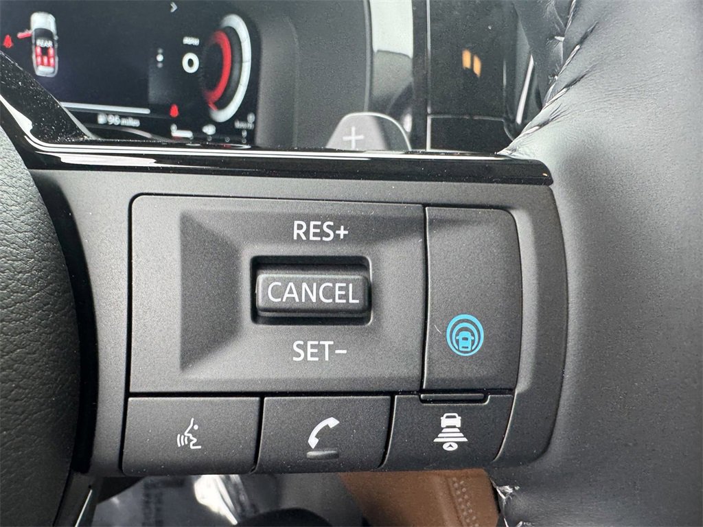 New 2025 Nissan Pathfinder Platinum w/ Lighting Package (N93) image 30