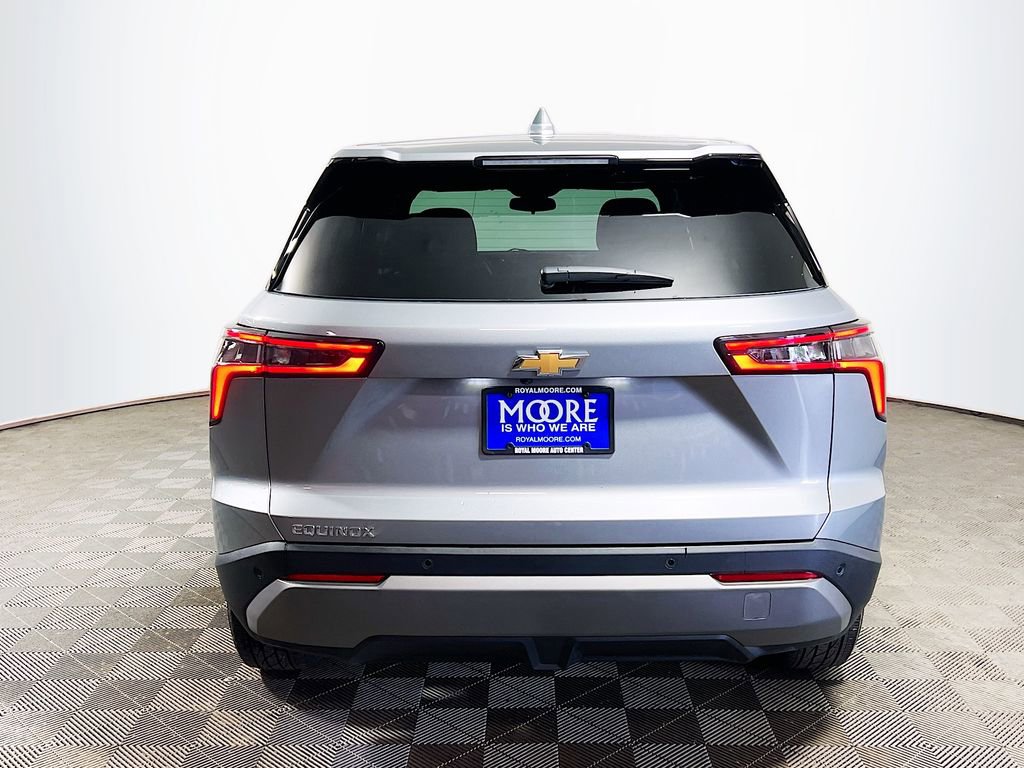 Used 2026 Chevrolet Equinox LT FWD image 6
