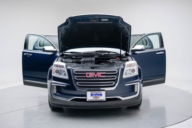 Used 2017 GMC Terrain SLE w/ Chrome Edition image 16