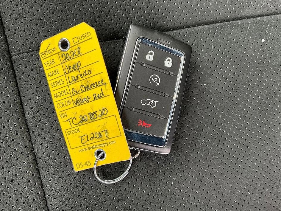 New 2026 Jeep Grand Cherokee Laredo image 34