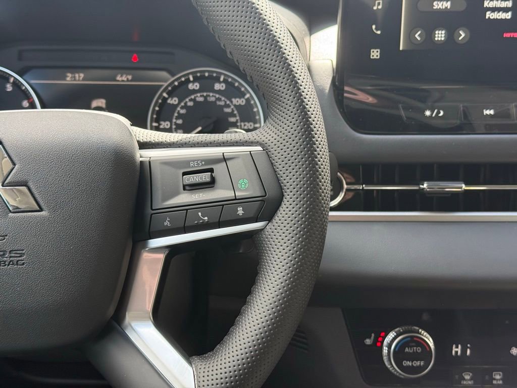 New 2026 Mitsubishi Outlander SE image 11