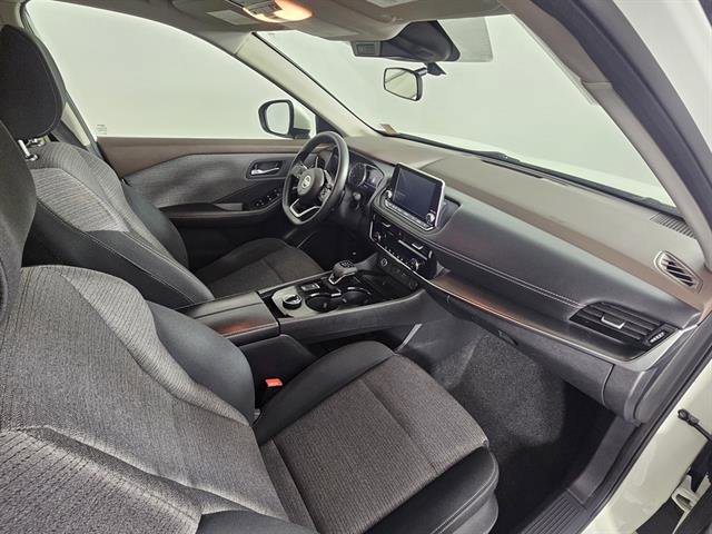 Used 2021 Nissan Rogue SV image 15