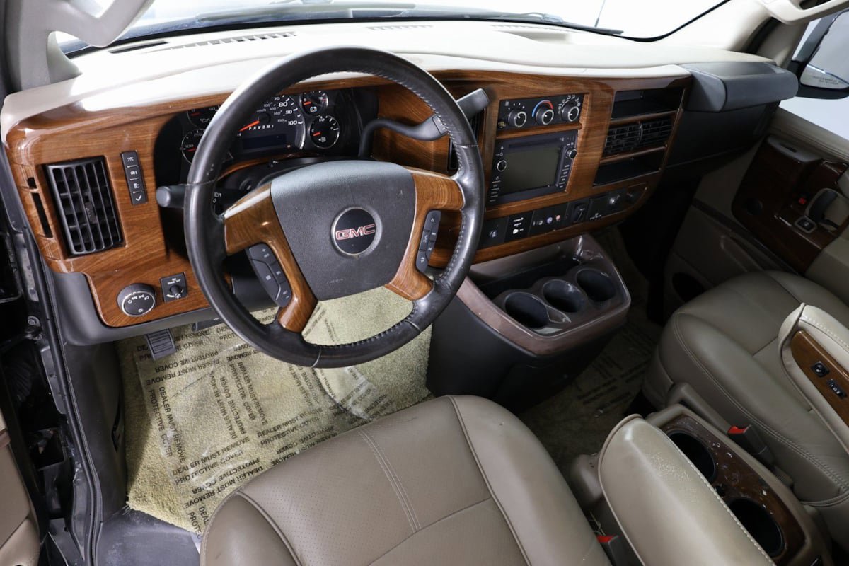 Used 2016 GMC Savana 2500 image 22