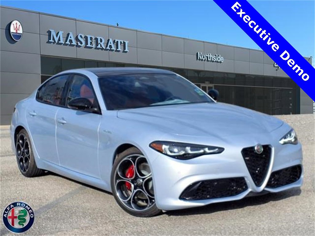 New 2025 Alfa Romeo Giulia w/ Veloce Package Rwd