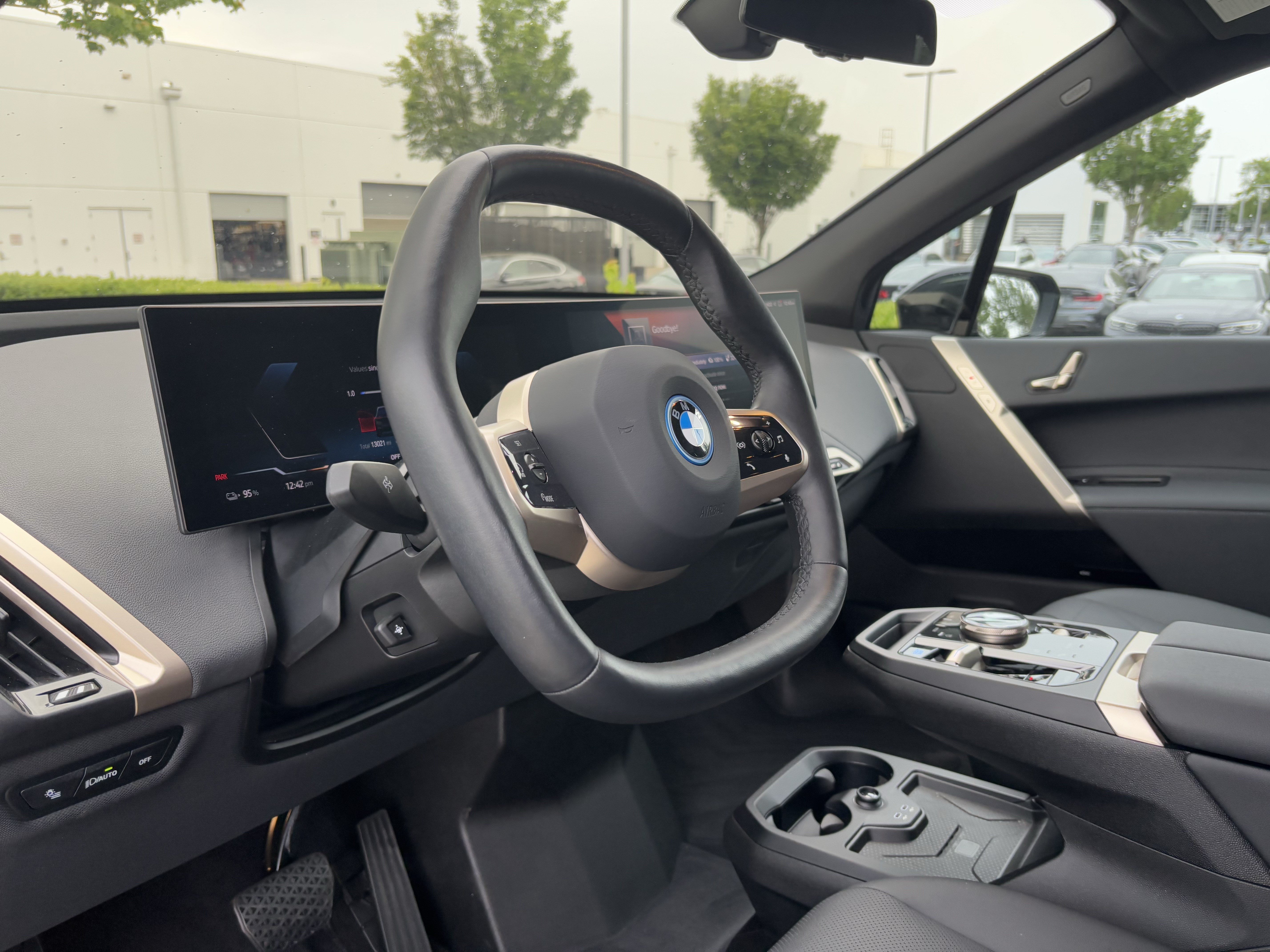 Certified 2023 BMW iX xDrive50 AWD/4WD image 17