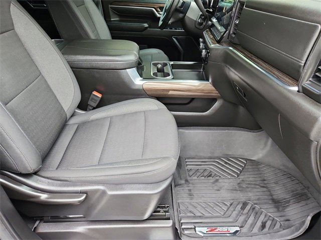 Used 2025 Chevrolet Silverado 2500 LT image 27