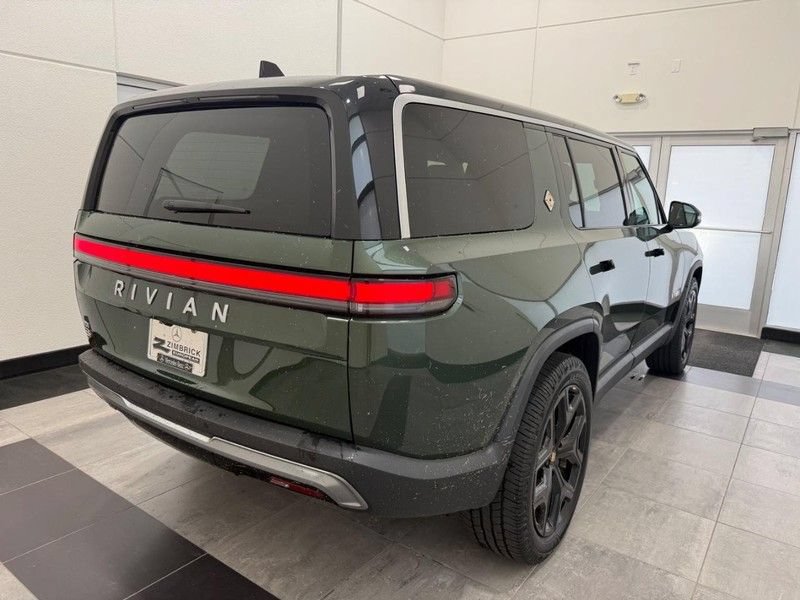 Used 2023 Rivian R1S Adventure AWD/4WD image 2
